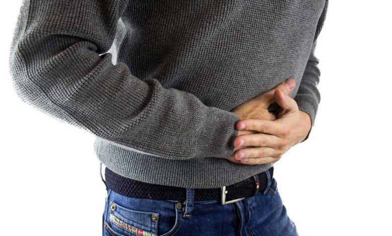 Heftige Bauchschmerzen bei Liebeskummer - Was sind die Ursachen?